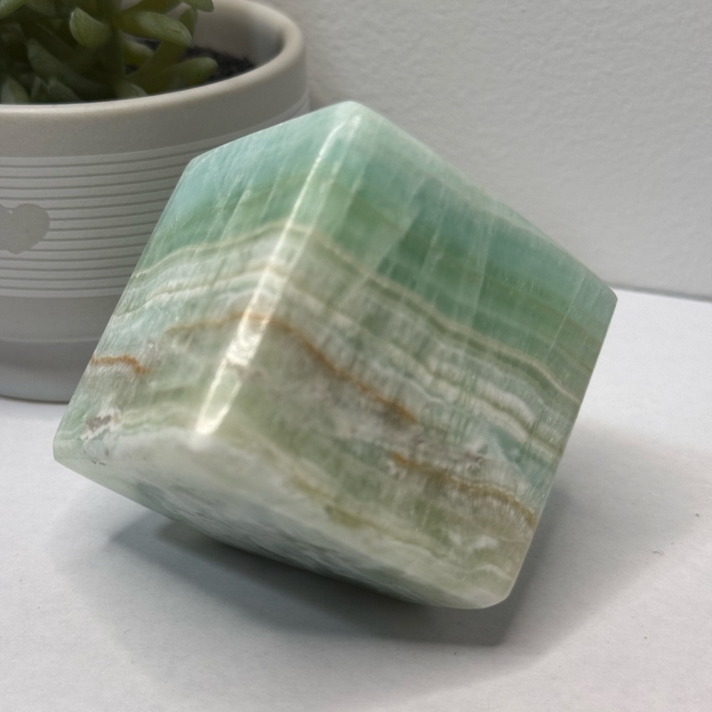 Caribbean Calcite Cube - Picture 3 of 8